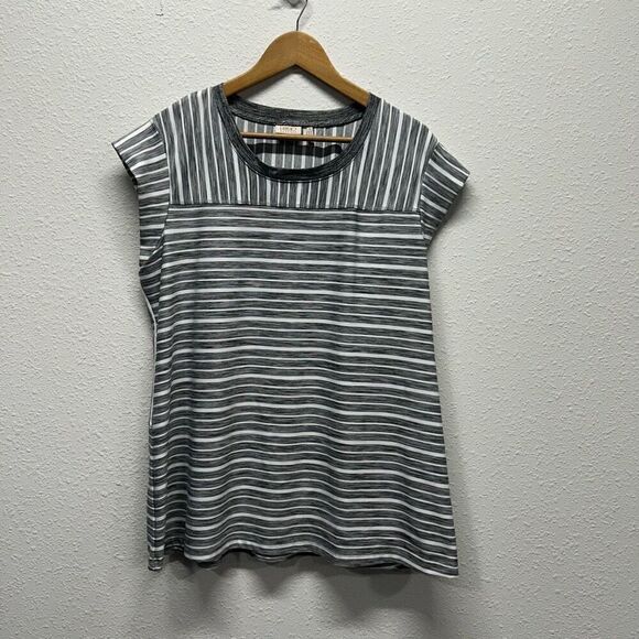 LOGO Lotus Lori Goldstein Gray White Striped Short Sleeve Top Size 1X - Picture 1 of 12